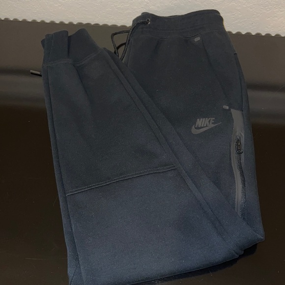 Nike Pants - NIKE BLACK JOGGERS
